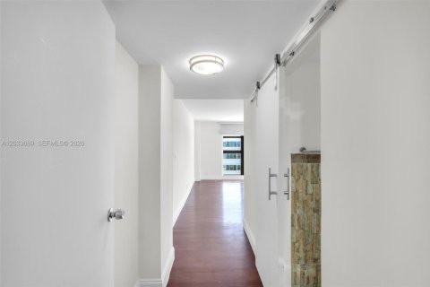 Condominio en alquiler en Miami Beach, Florida, 2 dormitorios, 108.51 m2 № 2078014 - foto 13