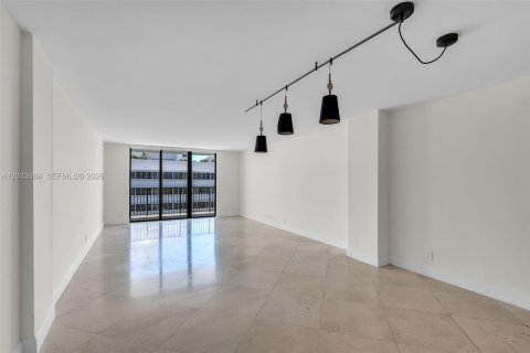 Condominio en alquiler en Miami Beach, Florida, 2 dormitorios, 108.51 m2 № 2078014 - foto 5