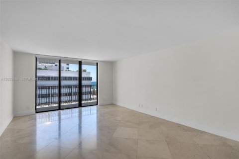 Condominio en alquiler en Miami Beach, Florida, 2 dormitorios, 108.51 m2 № 2078014 - foto 7