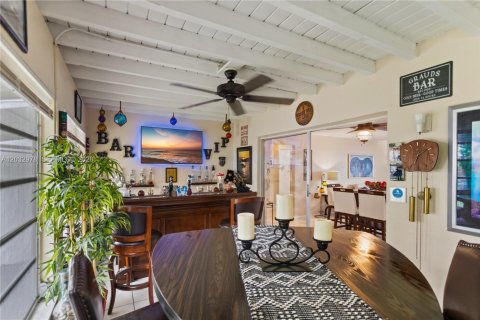 House in Pompano Beach, Florida 2 bedrooms, 128.39 sq.m. № 2083957 - photo 16