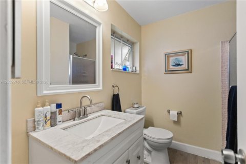 House in Pompano Beach, Florida 2 bedrooms, 128.39 sq.m. № 2083957 - photo 28