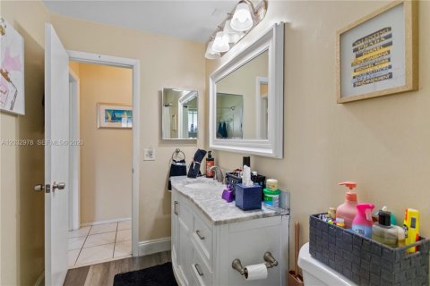 House in Pompano Beach, Florida 2 bedrooms, 128.39 sq.m. № 2083957 - photo 25
