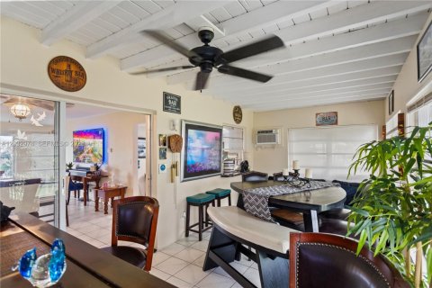 House in Pompano Beach, Florida 2 bedrooms, 128.39 sq.m. № 2083957 - photo 18