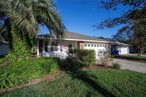 Villa ou maison à vendre à Tavares, Floride: 2 chambres, 130.9 m2 № 2413660 - photo 2