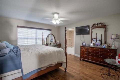 Villa ou maison à vendre à Tavares, Floride: 2 chambres, 130.9 m2 № 2413660 - photo 17