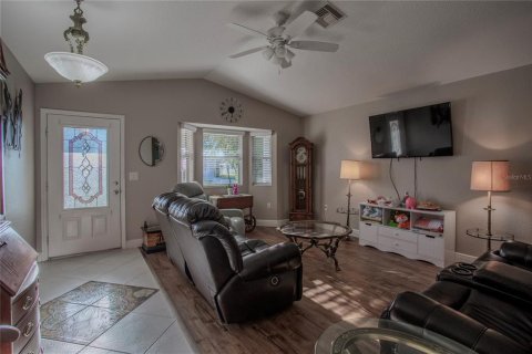 Villa ou maison à vendre à Tavares, Floride: 2 chambres, 130.9 m2 № 2413660 - photo 12