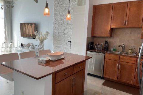 Condominio en venta en Miami, Florida, 1 dormitorio, 73.76 m2 № 1788399 - foto 4