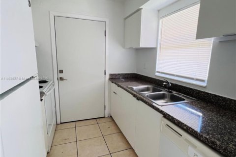 Apartment in Miami, Florida 3 bedrooms, 97.92 sq.m. № 1871849 - photo 19