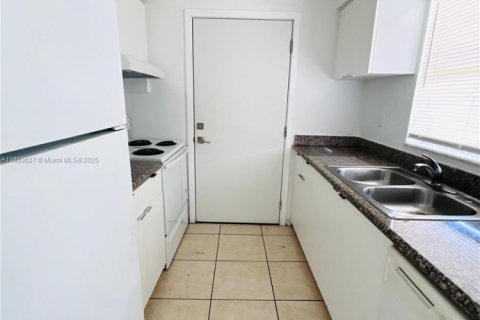 Apartment in Miami, Florida 3 bedrooms, 97.92 sq.m. № 1871849 - photo 21