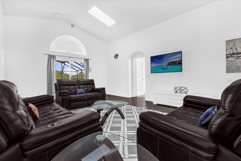 Villa ou maison à vendre à Kissimmee, Floride: 5 chambres, 198.44 m2 № 1724161 - photo 3