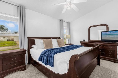 Villa ou maison à vendre à Kissimmee, Floride: 5 chambres, 198.44 m2 № 1724161 - photo 12