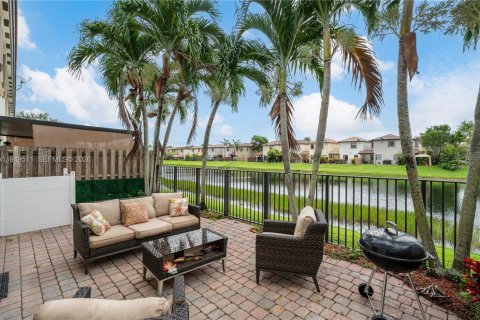 Купить таунхаус в Хомстед, Флорида 3 спальни, 162.95м2, № 2005663 - фото 25