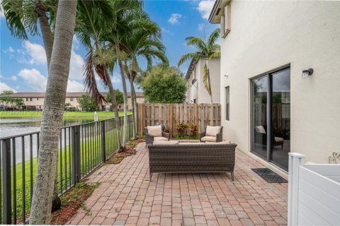 Купить таунхаус в Хомстед, Флорида 3 спальни, 162.95м2, № 2005663 - фото 26