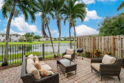 Купить таунхаус в Хомстед, Флорида 3 спальни, 162.95м2, № 2005663 - фото 28