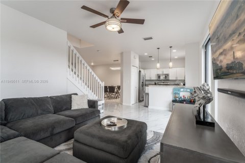 Купить таунхаус в Хомстед, Флорида 3 спальни, 162.95м2, № 2005663 - фото 13