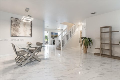 Купить таунхаус в Хомстед, Флорида 3 спальни, 162.95м2, № 2005663 - фото 3