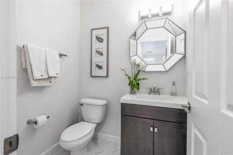 Купить таунхаус в Хомстед, Флорида 3 спальни, 162.95м2, № 2005663 - фото 9