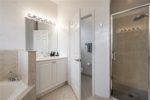 Купить таунхаус в Хомстед, Флорида 3 спальни, 162.95м2, № 2005663 - фото 21