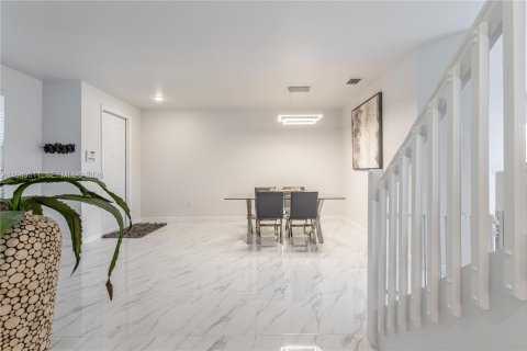 Купить таунхаус в Хомстед, Флорида 3 спальни, 162.95м2, № 2005663 - фото 7