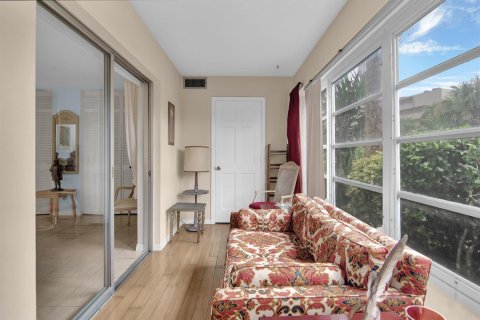 Condo in Vero Beach, Florida, 1 bedroom  № 640333 - photo 1