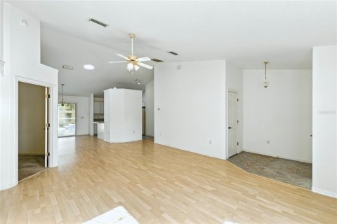 House in Ocala, Florida 3 bedrooms, 150.78 sq.m. № 1886933 - photo 8