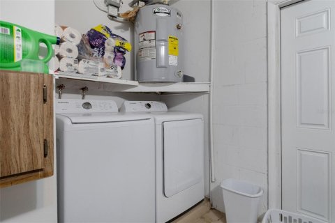 House in Homosassa, Florida 2 bedrooms, 85.84 sq.m. № 2197863 - photo 21