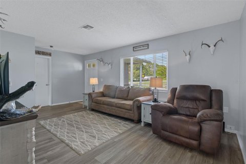 House in Homosassa, Florida 2 bedrooms, 85.84 sq.m. № 2197863 - photo 7