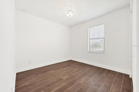 House in Port Charlotte, Florida 4 bedrooms, 161.93 sq.m. № 1760072 - photo 24