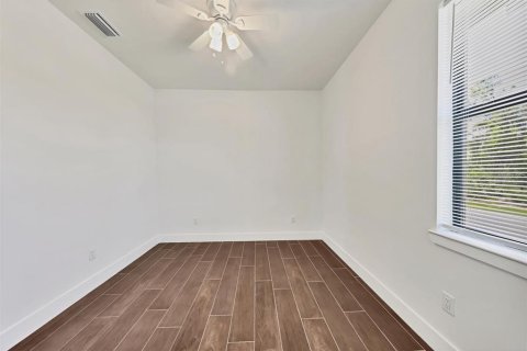 House in Port Charlotte, Florida 4 bedrooms, 161.93 sq.m. № 1760072 - photo 21