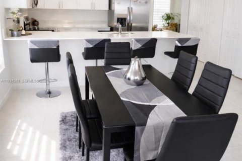 Touwnhouse à Homestead, Floride 4 chambres, 175.77 m2 № 1993093