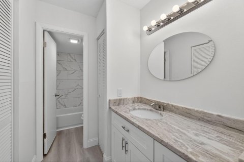 Copropriété à vendre à Tamarac, Floride: 1 chambre, 69.68 m2 № 2082271 - photo 12