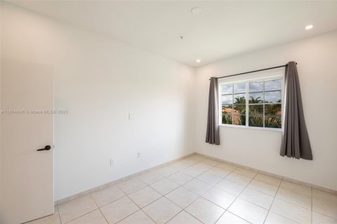 Condominio en venta en Doral, Florida, 2 dormitorios, 84.54 m2 № 2013641 - foto 14