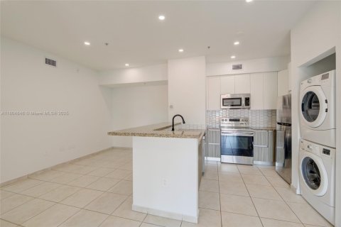 Condominio en venta en Doral, Florida, 2 dormitorios, 84.54 m2 № 2013641 - foto 7