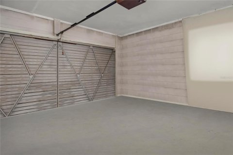House in Orlando, Florida 4 bedrooms, 183.39 sq.m. № 1769602 - photo 21