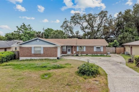 House in Orlando, Florida 4 bedrooms, 183.39 sq.m. № 1769602 - photo 1