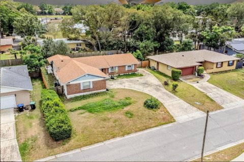 House in Orlando, Florida 4 bedrooms, 183.39 sq.m. № 1769602 - photo 3
