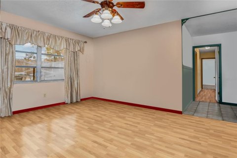 House in Orlando, Florida 4 bedrooms, 183.39 sq.m. № 1769602 - photo 13