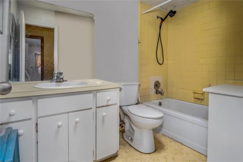 House in Orlando, Florida 4 bedrooms, 183.39 sq.m. № 1769602 - photo 14