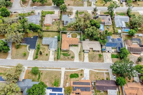 House in Orlando, Florida 4 bedrooms, 183.39 sq.m. № 1769602 - photo 2