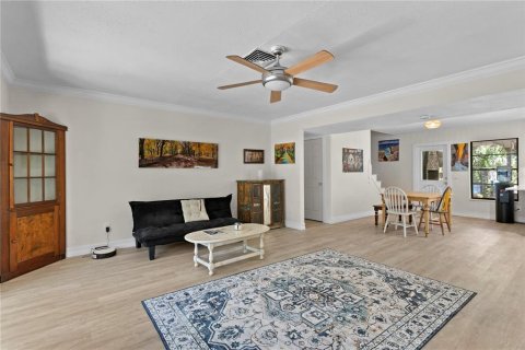House in Dunedin, Florida 5 bedrooms, 310.11 sq.m. № 1848121 - photo 3