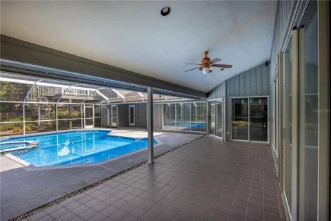 House in Gainesville, Florida 6 bedrooms, 404.22 sq.m. № 2226902 - photo 5