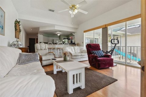 House in Saint Petersburg, Florida 3 bedrooms, 239.04 sq.m. № 1717313 - photo 15