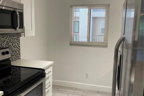 Copropriété à louer à Sarasota, Floride: 2 chambres, 92.07 m2 № 2166717 - photo 10