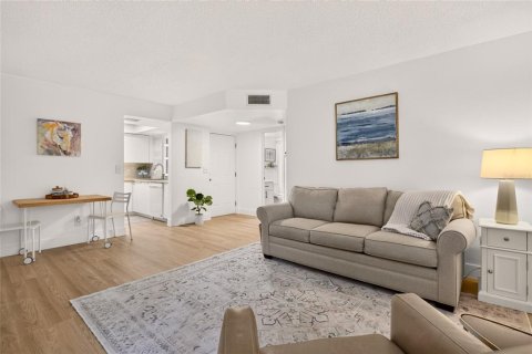 Condominio en venta en Ocala, Florida, 2 dormitorios, 77.76 m2 № 2157015 - foto 9