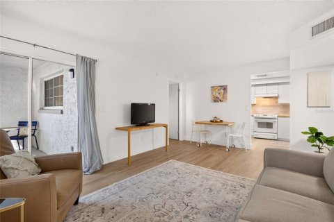 Condominio en venta en Ocala, Florida, 2 dormitorios, 77.76 m2 № 2157015 - foto 6