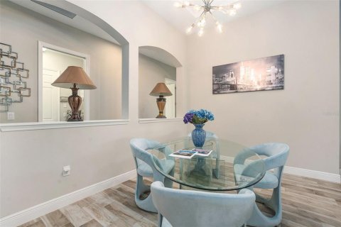 Villa ou maison à vendre à Land O' Lakes, Floride: 4 chambres, 236.34 m2 № 1815764 - photo 8