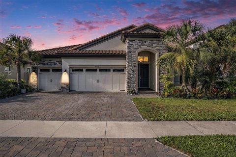 Villa ou maison à vendre à Land O' Lakes, Floride: 4 chambres, 236.34 m2 № 1815764 - photo 1
