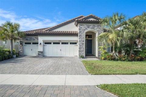 House in Land O' Lakes, Florida 4 bedrooms, 236.34 sq.m. № 1815764 - photo 2