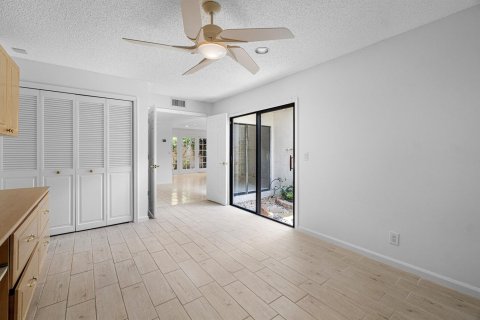 House in Boynton Beach, Florida 3 bedrooms, 176.24 sq.m. № 2181058 - photo 24