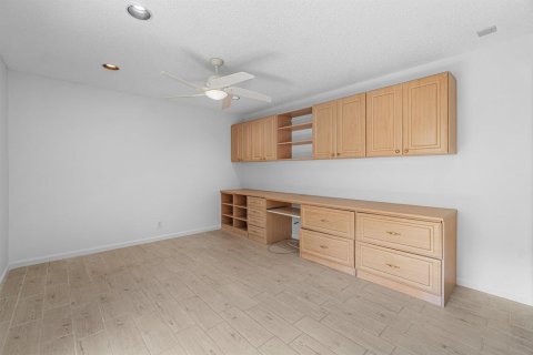 House in Boynton Beach, Florida 3 bedrooms, 176.24 sq.m. № 2181058 - photo 23